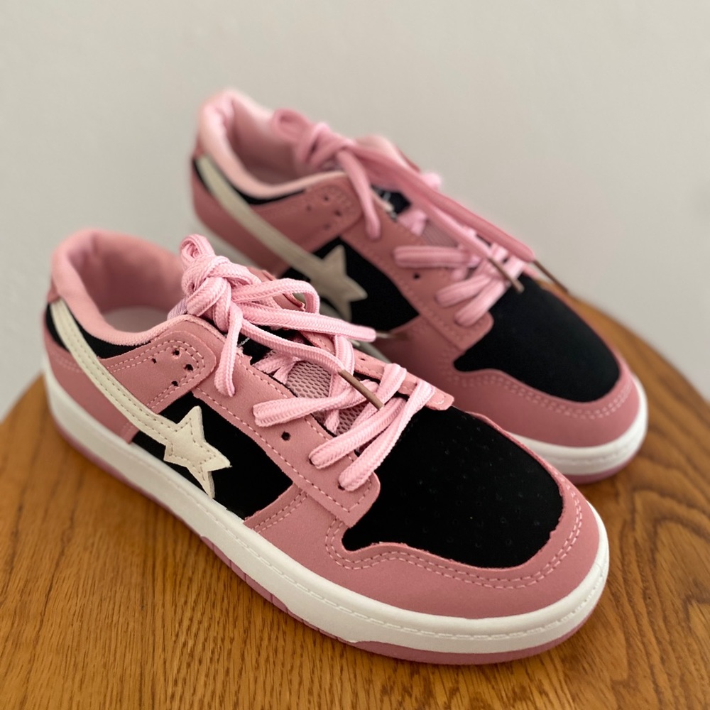 Women’s Pink Star Sneakers (Similar To Nikes)